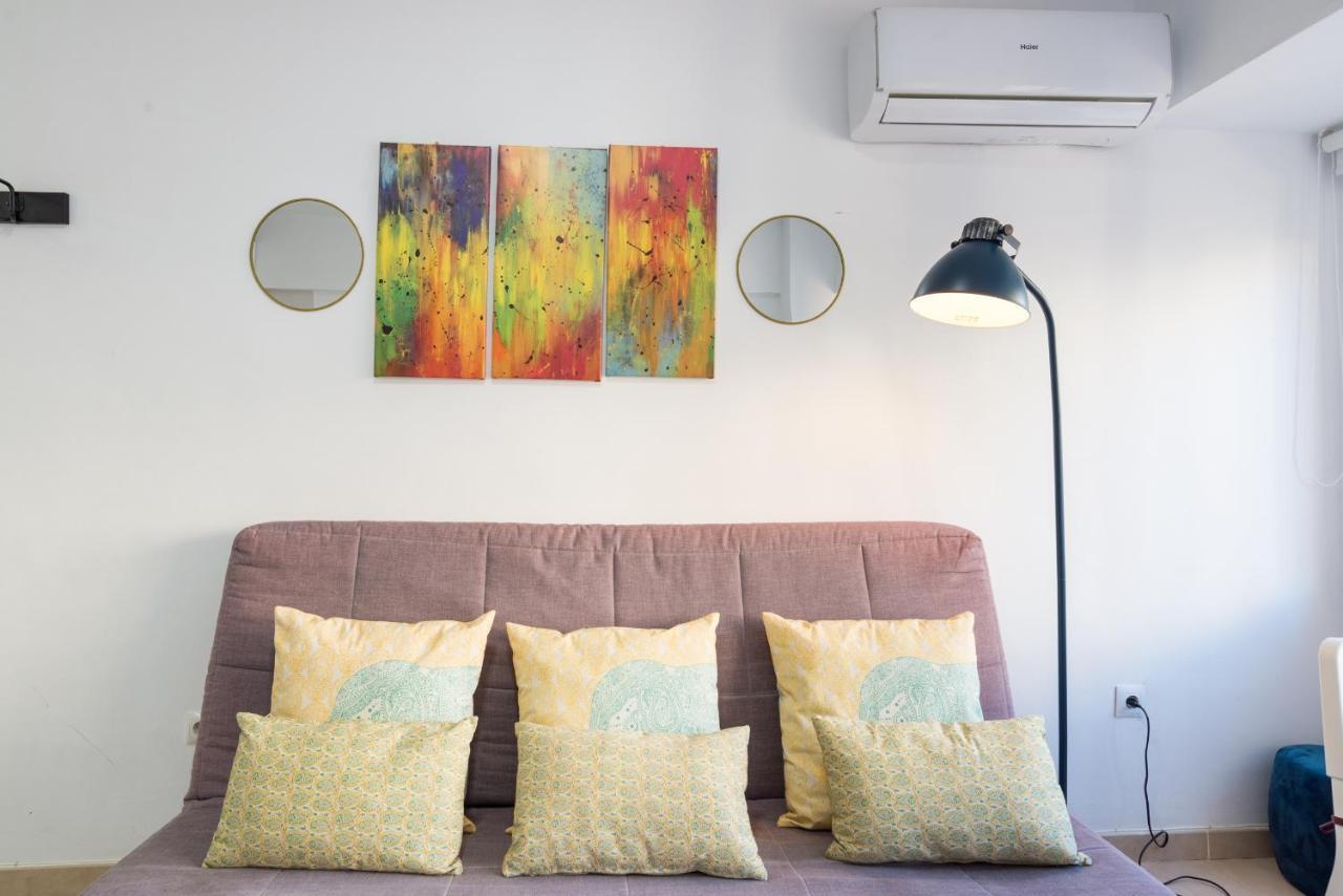 Mp7 Renovated Apartment Right On The Beach 700 Meters Away From Old Town Malaga Luaran gambar